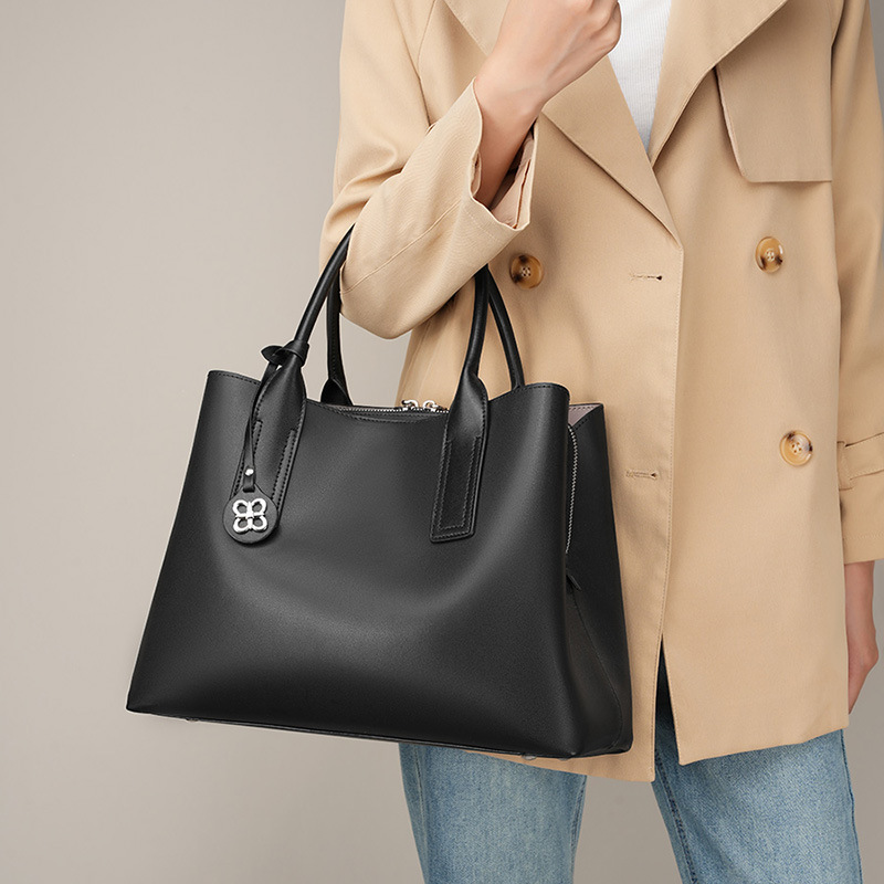 Top Handle Structured - Dames handtas van zwart echt leer,